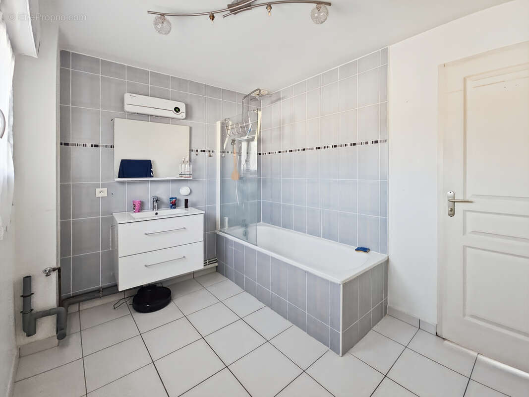 Maison à GRISY-SUISNES