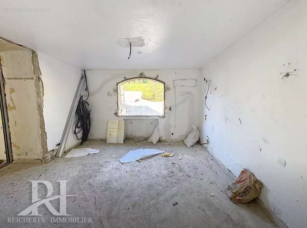 Appartement à MOUANS-SARTOUX