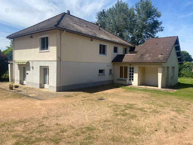 Maison à ENTRAIGUES