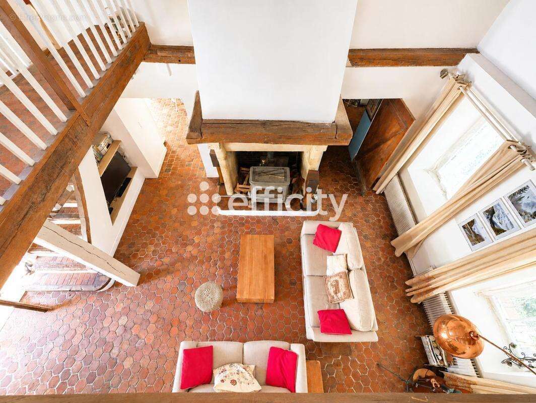 Maison à JOUARRE