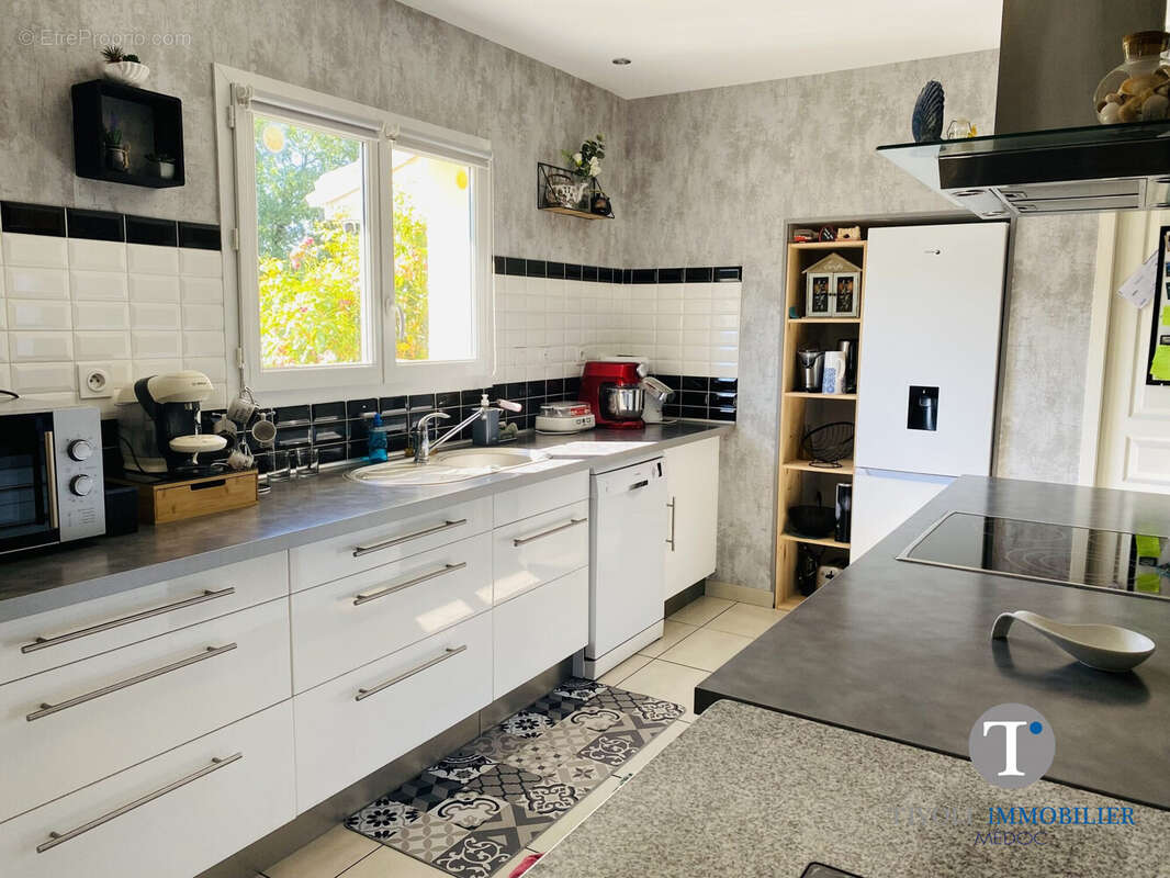 Maison à NAUJAC-SUR-MER