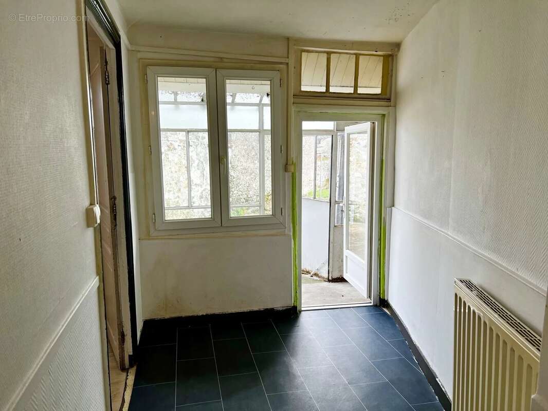 Maison à MAGNAC-LAVAL