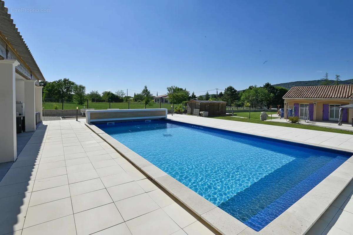 Maison de 5 pièces de 119 m² à Saint-Remèze - photo 6