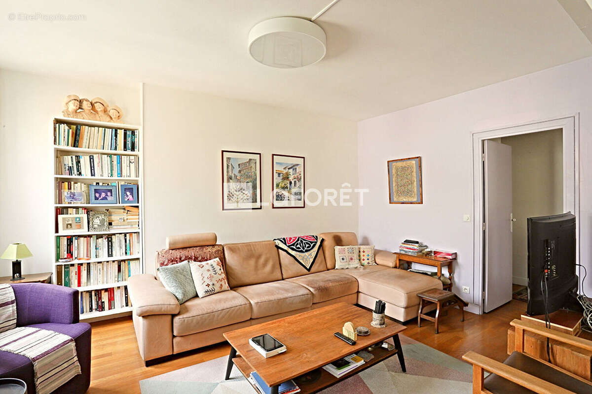 Appartement à PARIS-14E