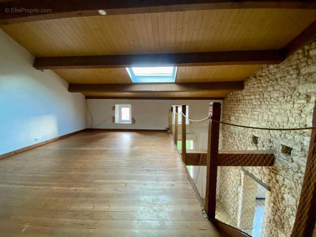 Maison à BOURCEFRANC-LE-CHAPUS