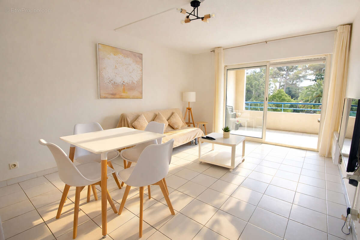Appartement à SAINT-RAPHAEL