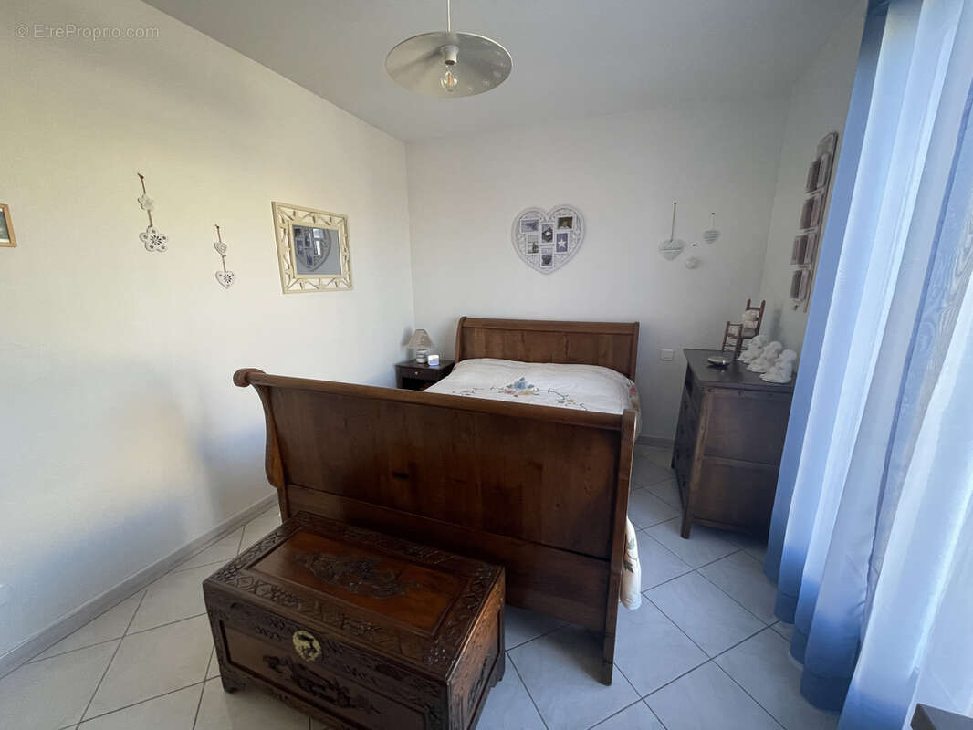 Maison à SAINT-LAURENT-DE-LA-SALANQUE