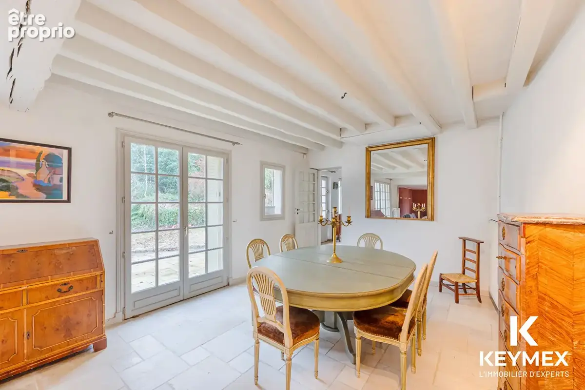 Maison bourgeoise 10  piéces,8 chanbres dont studio indépendant,dépendances sur 1615 M² de terrain plat - photo 7