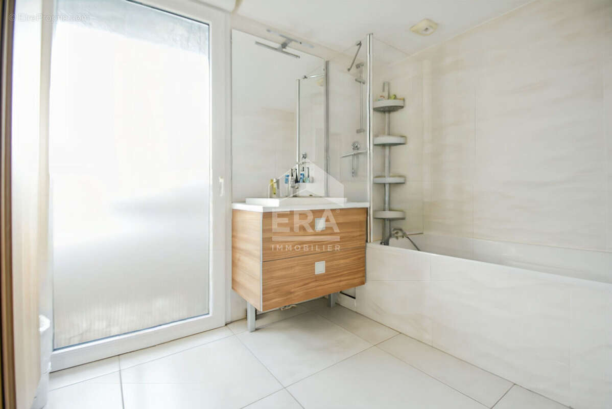 Appartement à ISSY-LES-MOULINEAUX