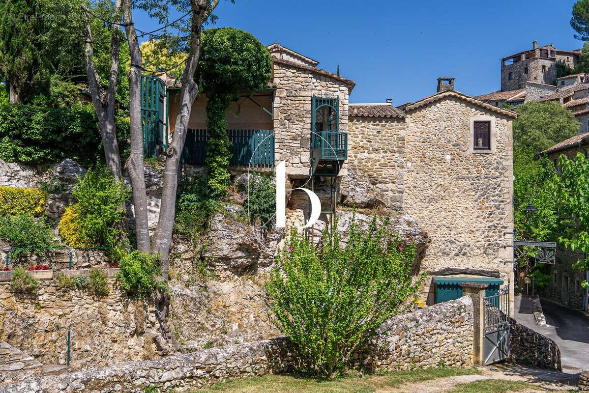 Charme et caractère pour cet ensemble immobilier d'exception... - photo 24