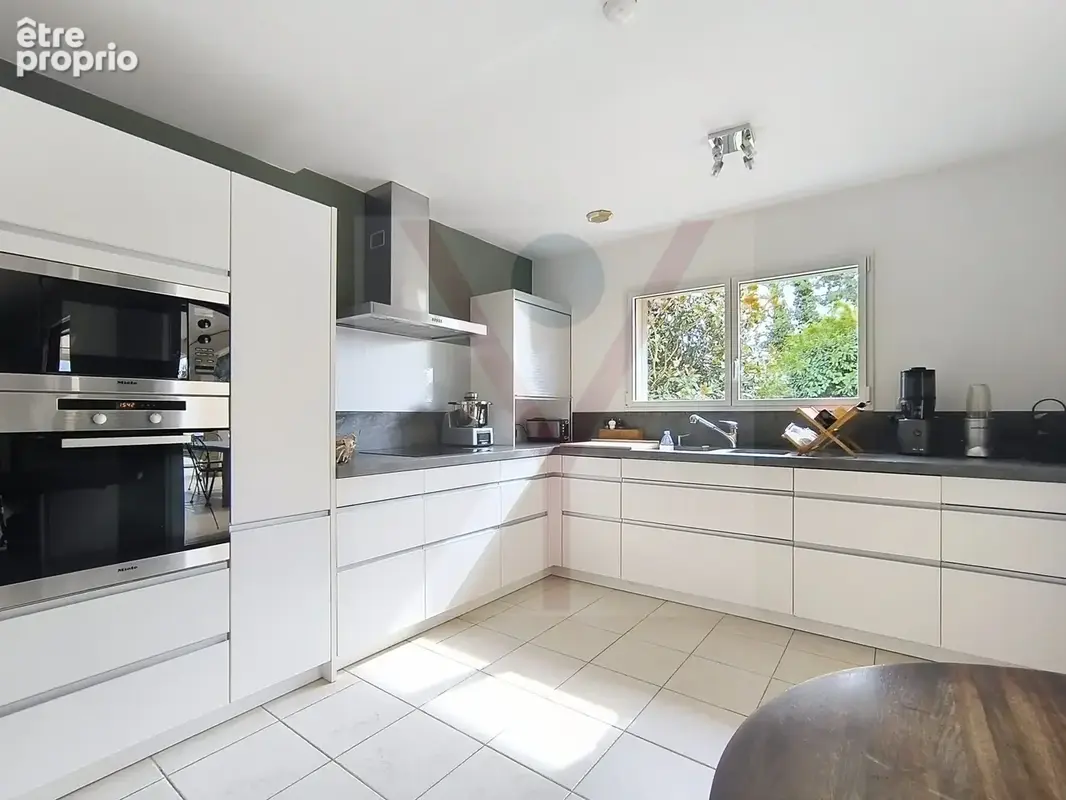 Maison 6 pièces 205 m² à vendre à Peronnas (01960) - photo 6