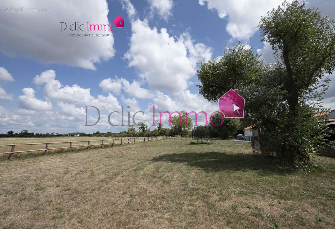 SOULLANS - Charmante Maison de 124 m2 en campagne dans les Marais - 4266m2 - photo 16