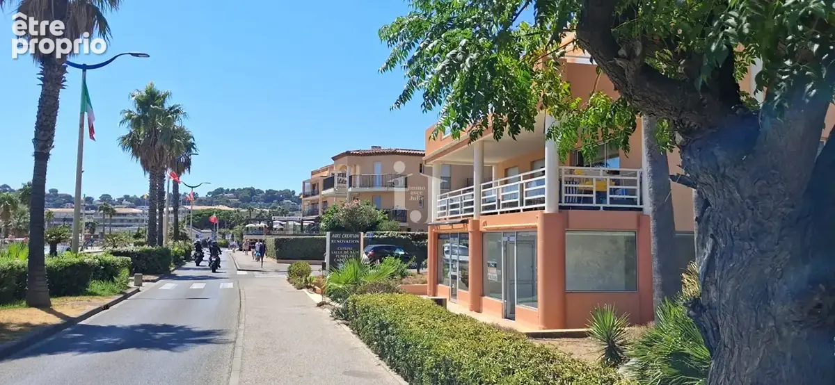 Commerce à CAVALAIRE-SUR-MER