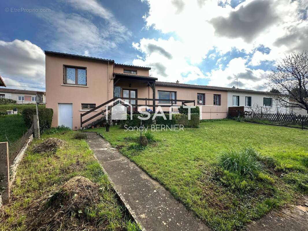 Photo 2 - Maison à BUXEROLLES