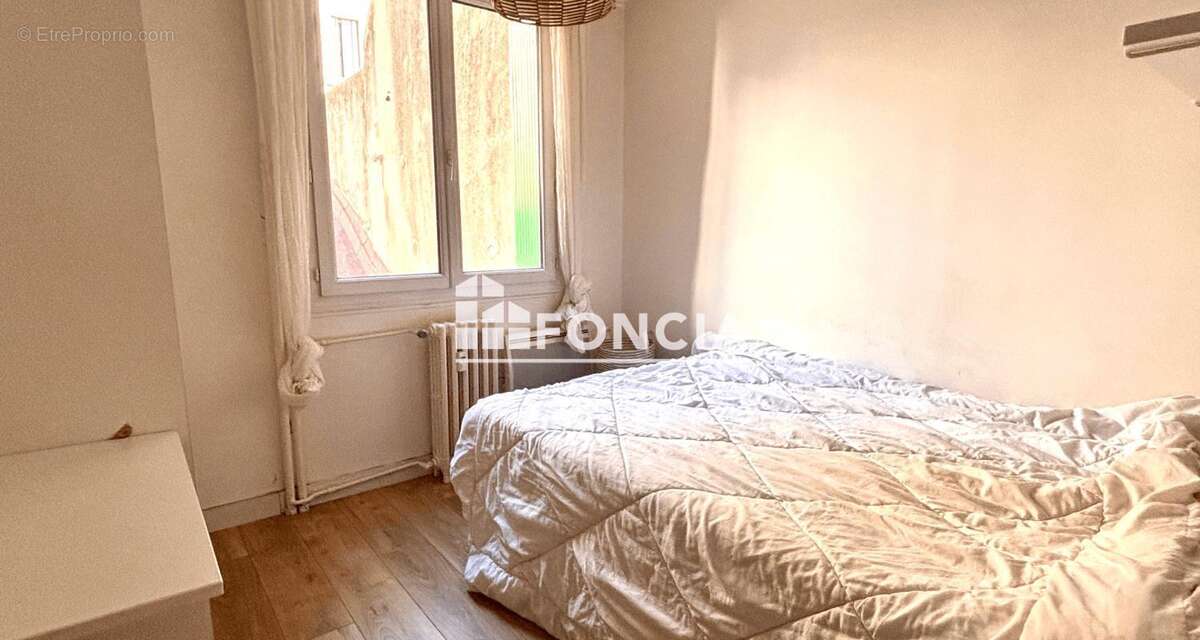 Appartement à MARSEILLE-1E