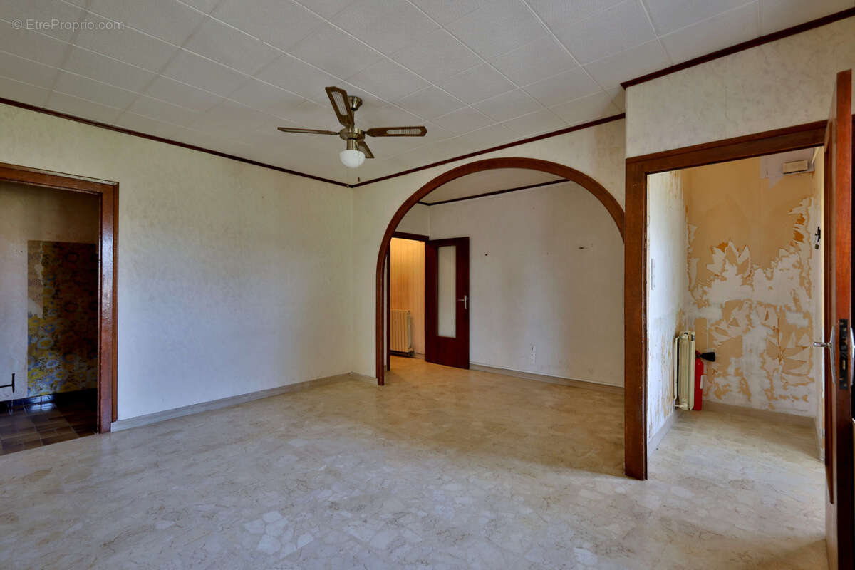 Maison à OYTIER-SAINT-OBLAS