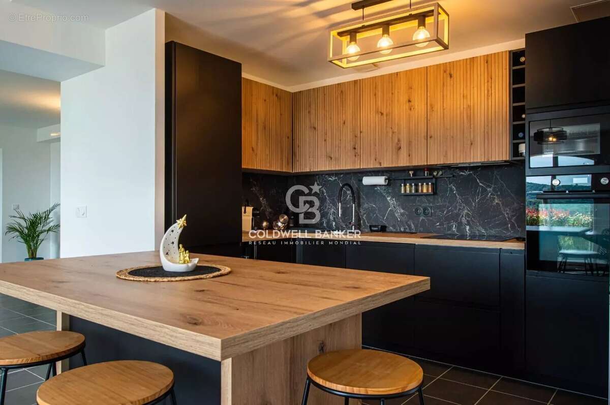 Appartement à PEGOMAS