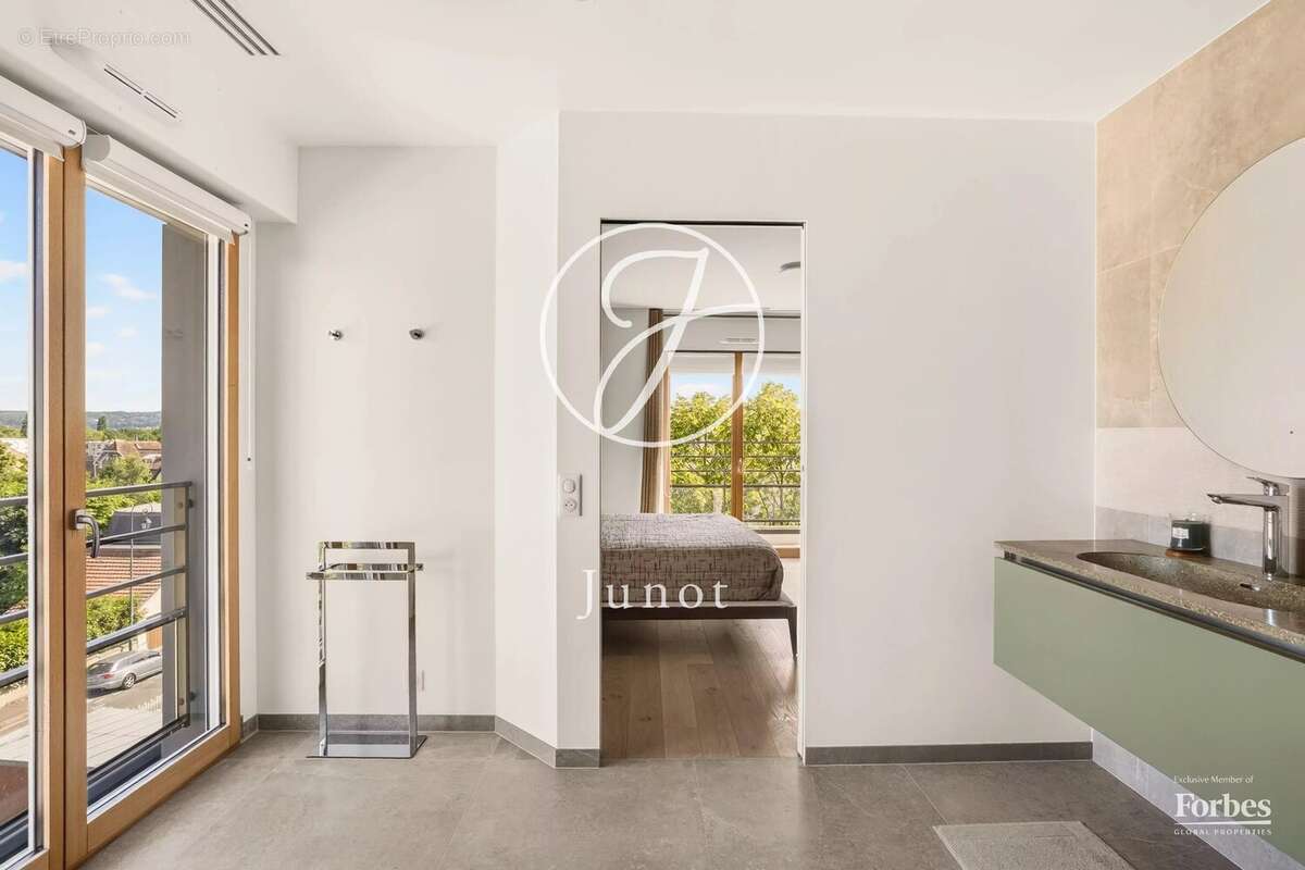 Appartement à LE VESINET