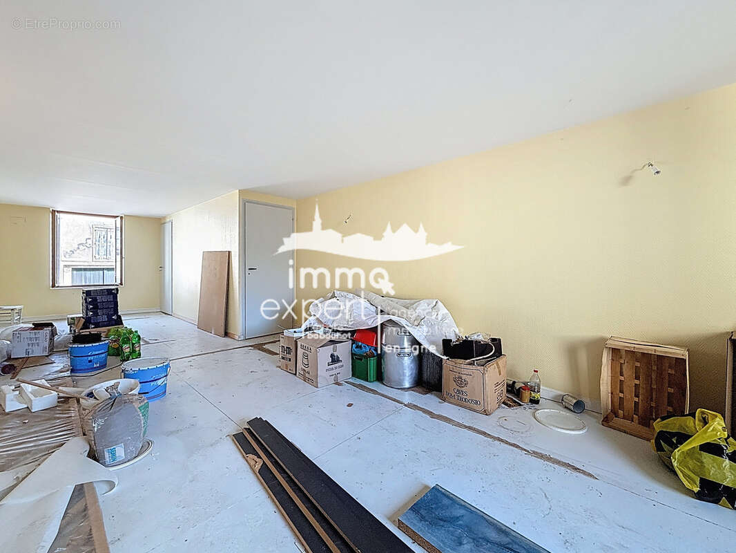 Appartement à MIRECOURT