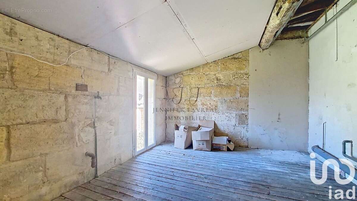 Maison 396 m² à Saint-Germain-Du-Puch  - photo 9