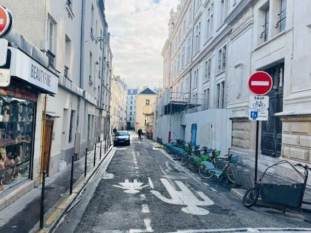 Commerce à PARIS-10E