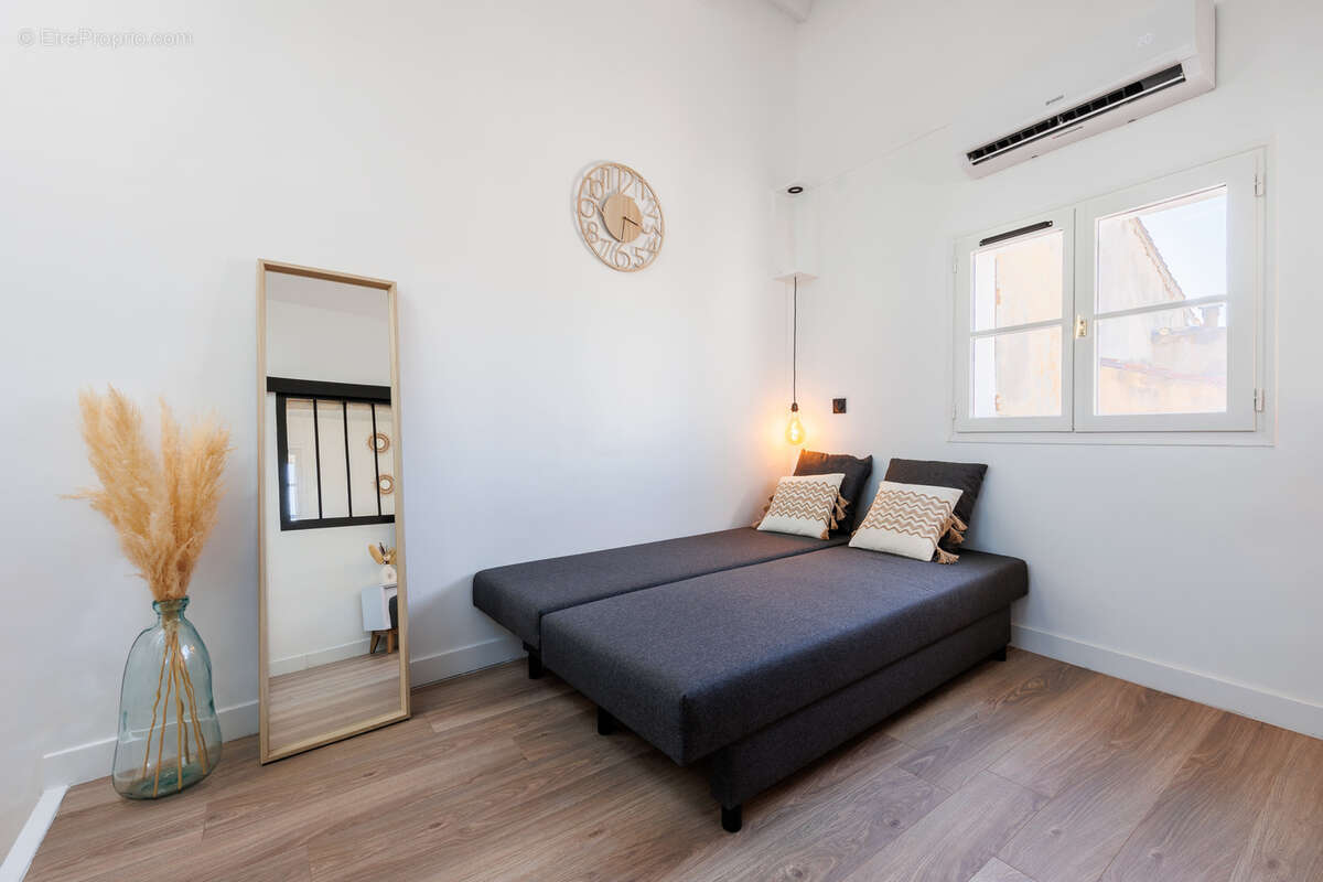 Appartement à MARSEILLE-2E