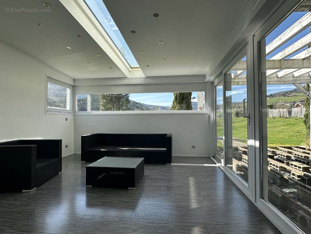 Maison à SAINT-DIDIER-SUR-BEAUJEU