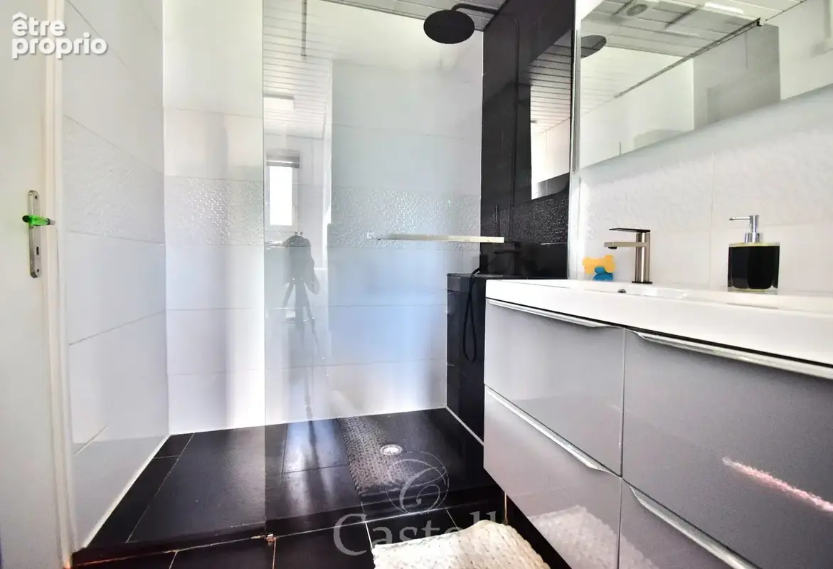 Magnifique villa languedocienne de type 5, avec garage et piscine... - photo 12