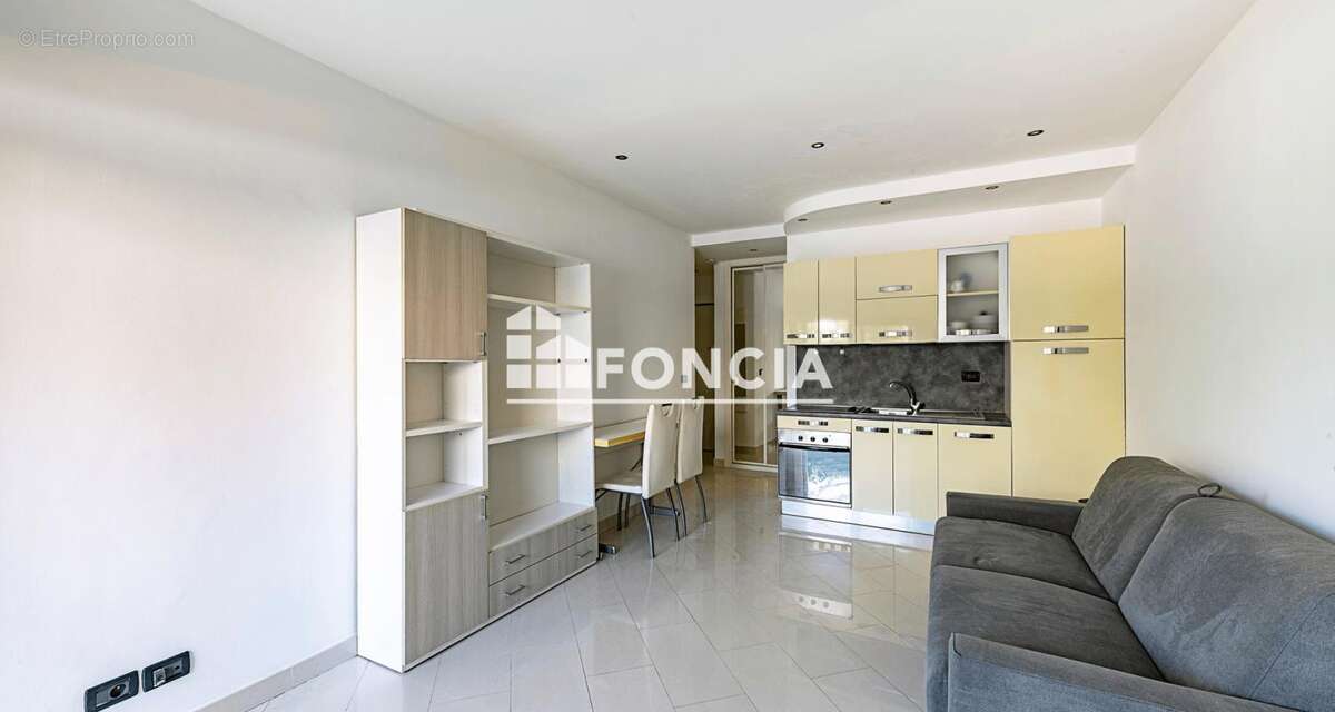 Appartement à ROQUEBRUNE-CAP-MARTIN