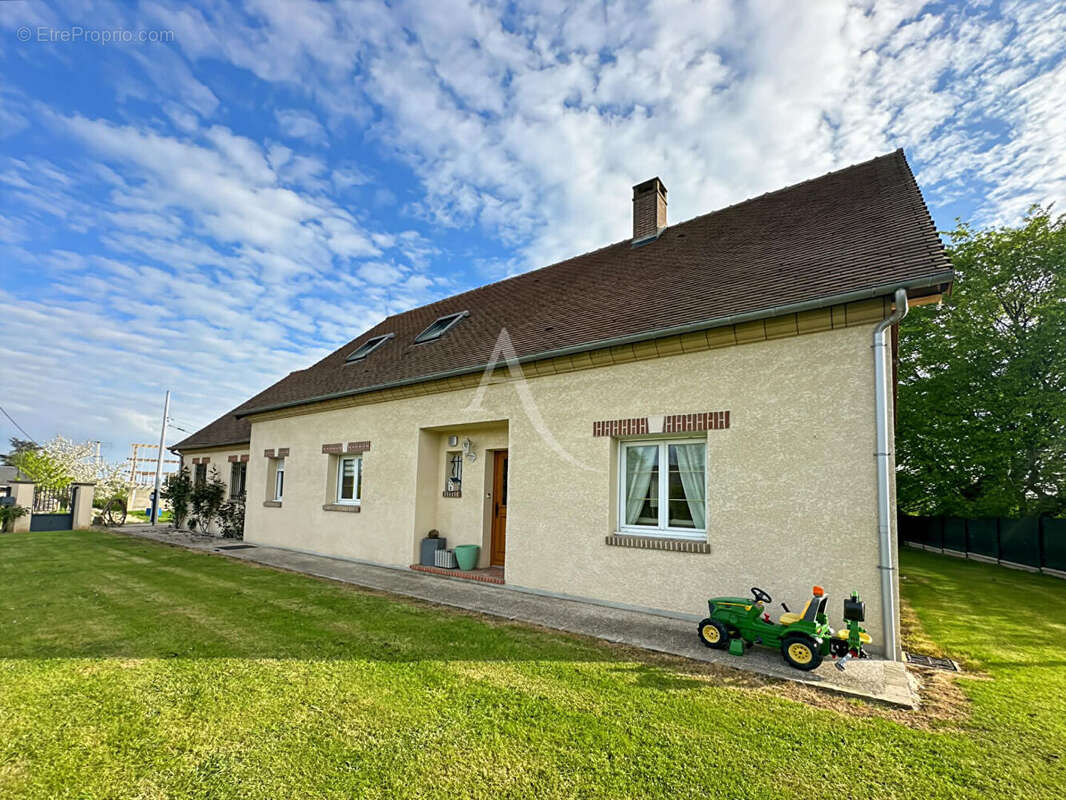 Maison à ETREPAGNY