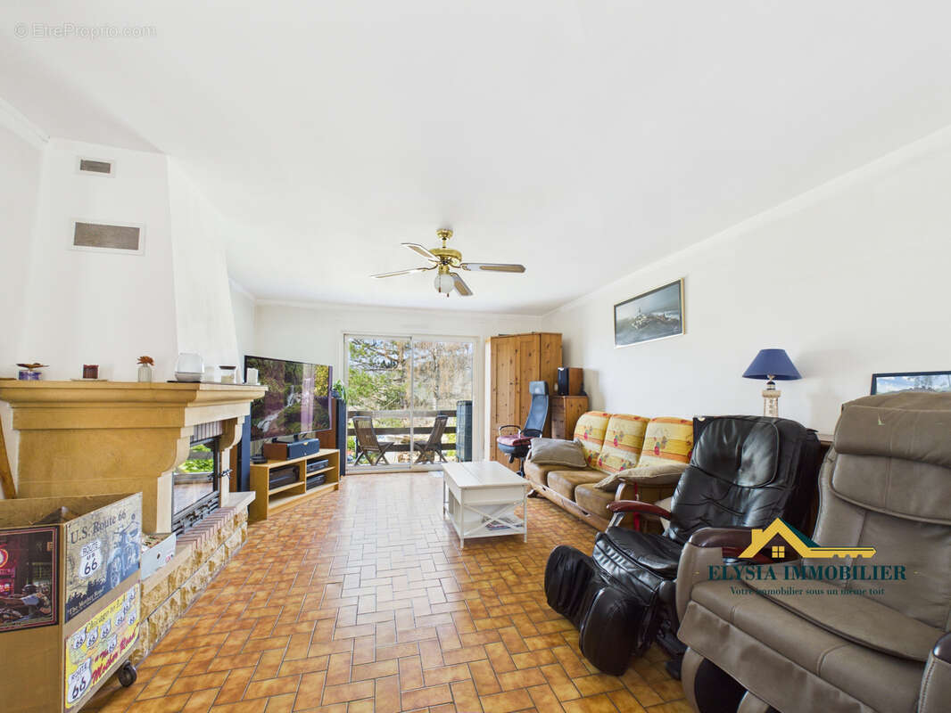 Maison à VILLECEY-SUR-MAD