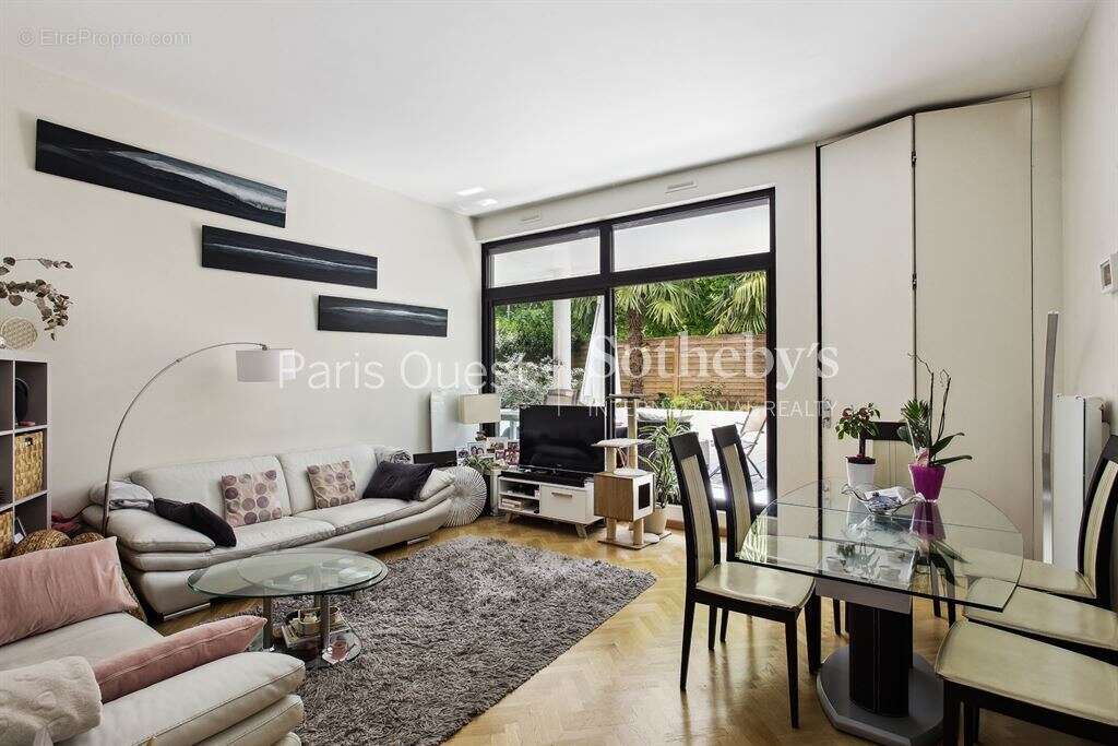 Appartement à LEVALLOIS-PERRET