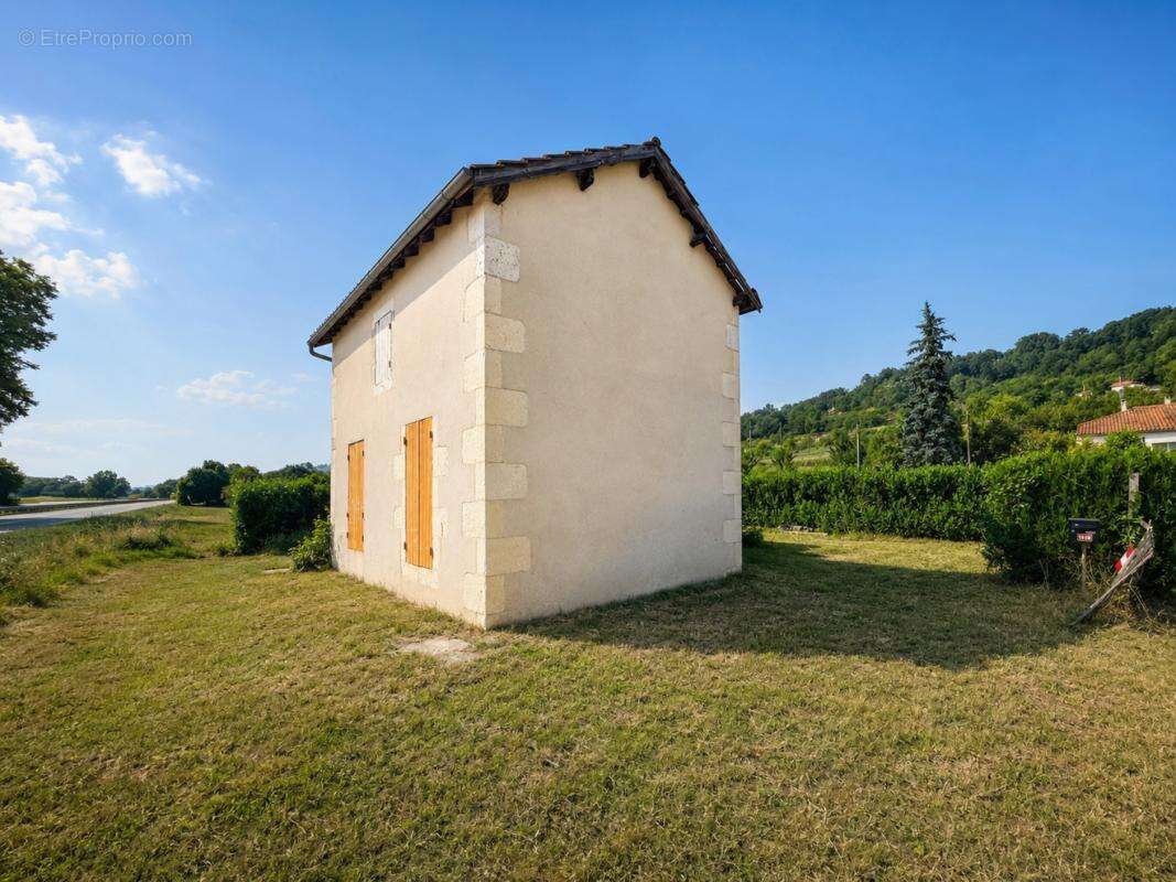 Maison 140 m² à Clermont-Dessous  - photo 13