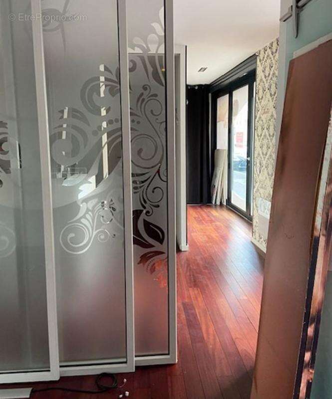 Commerce à ISSY-LES-MOULINEAUX