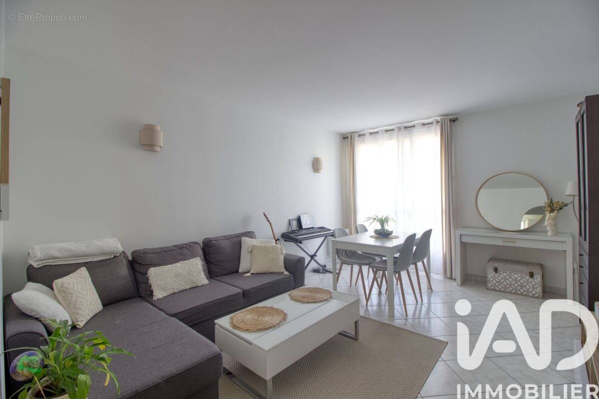 Photo 1 - Appartement à TAVERNY