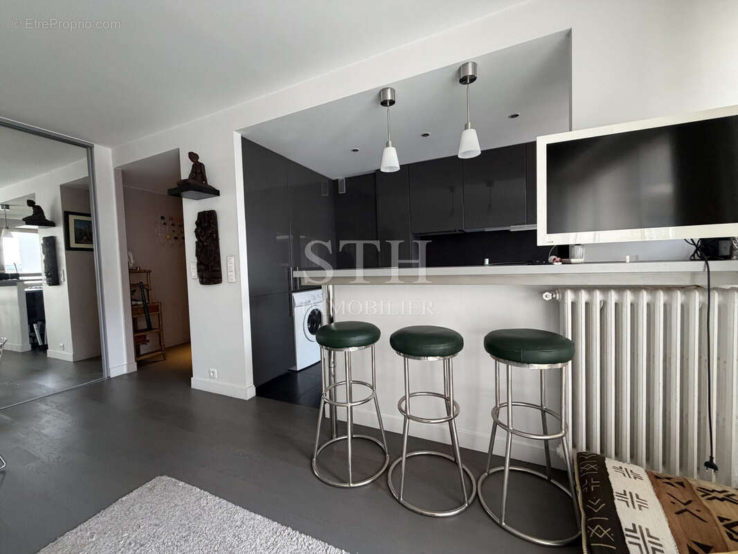 Appartement à PARIS-1E