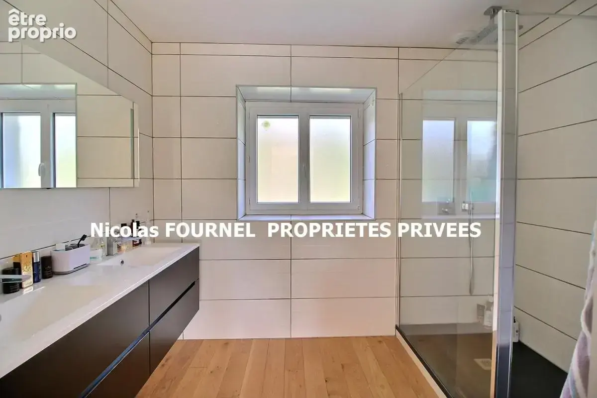 En exclusivite saint genest malifaux à vendre : murs et fonds de commerce restaurant ? avec appartement privatif au dessus - photo 12