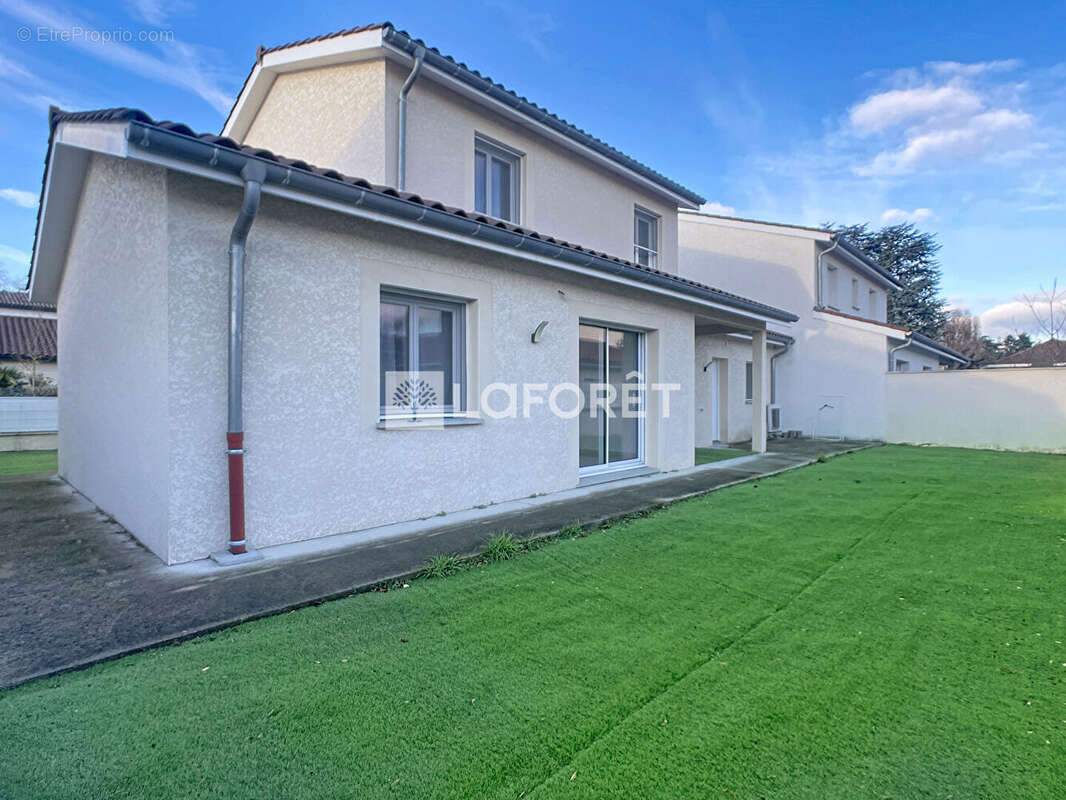 Maison à BELLEVILLE