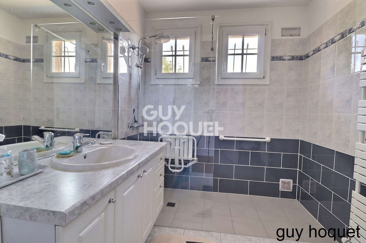 Maison de 150 m2 à Beaumont le Roger - photo 7