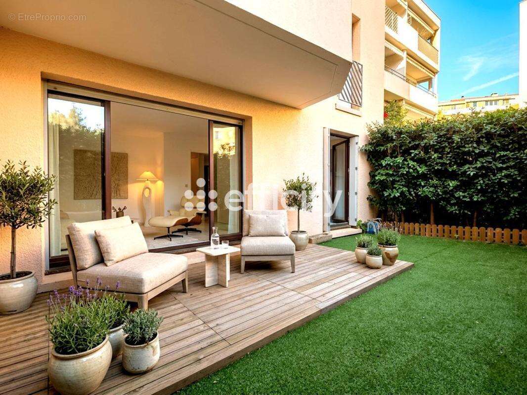 Appartement à MARSEILLE-9E