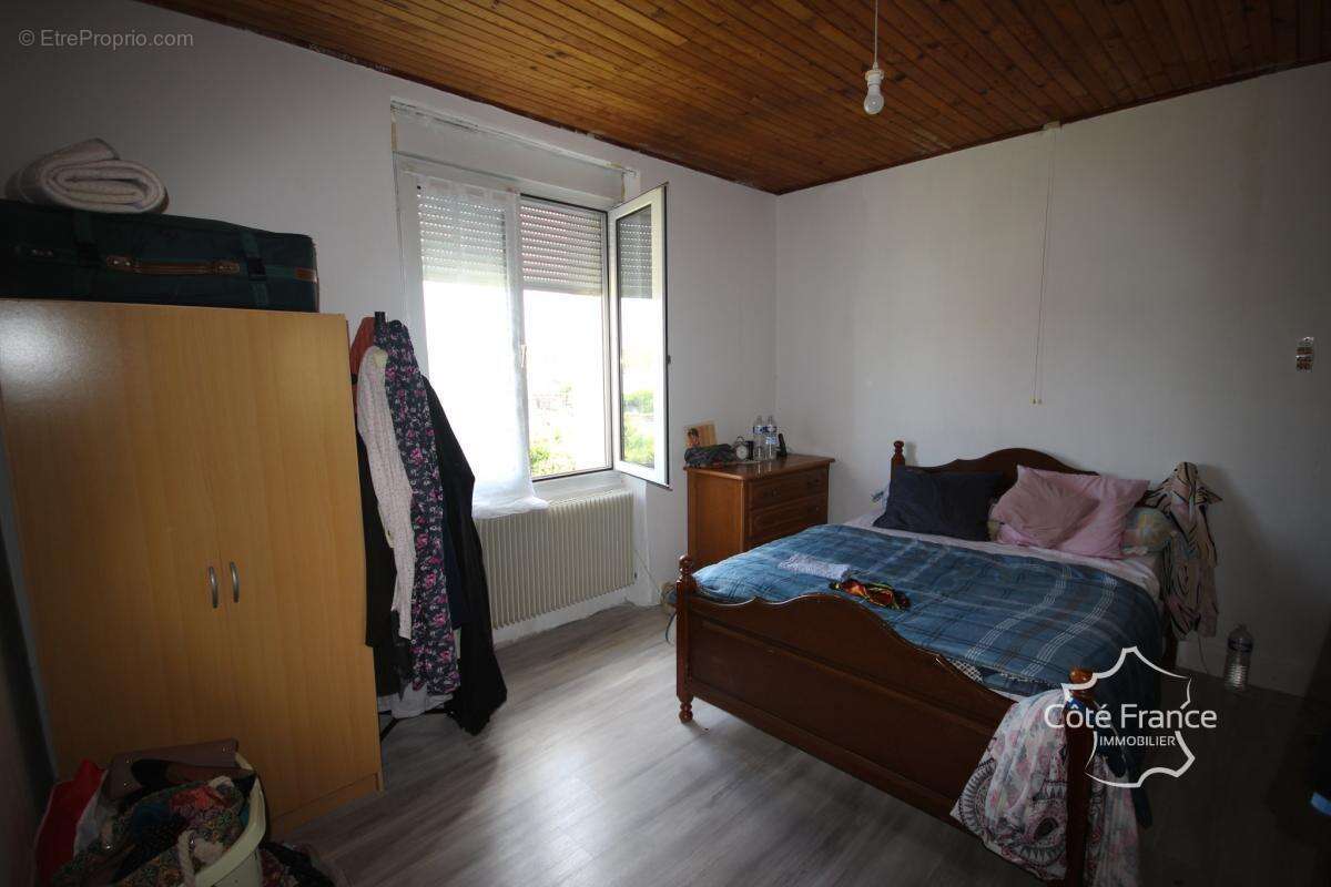 GIVET maison d'habitation 4 chambres avec terrain et garage - photo 8