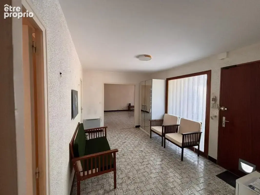 Maison familiale 217 m² de plain-pied – 5 chambres – piscine – terrain 1 845 m² – Antran - photo 5