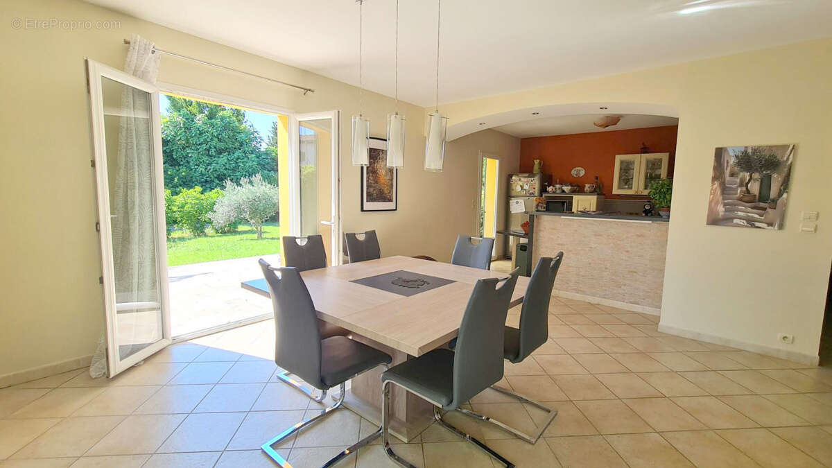 Maison à TRAVAILLAN