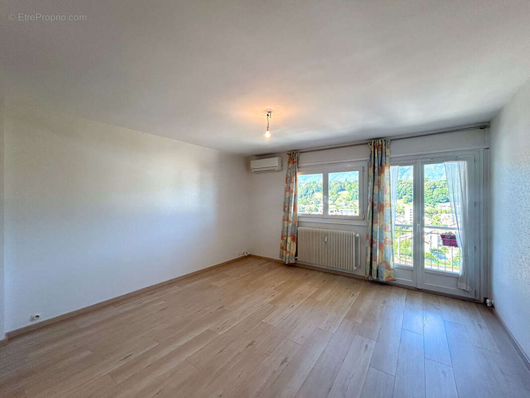 Appartement à AIX-LES-BAINS