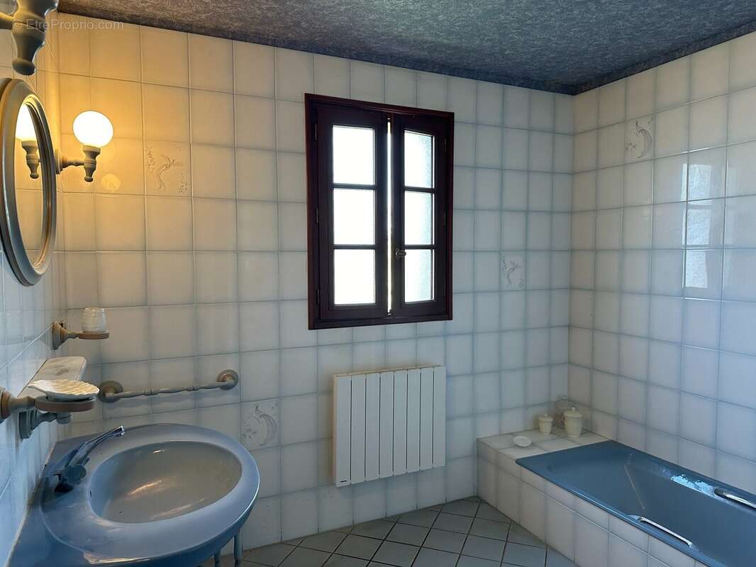 Maison à MONTGIVRAY