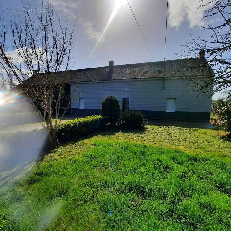 Maison à SAINT-ETIENNE-DE-MONTLUC