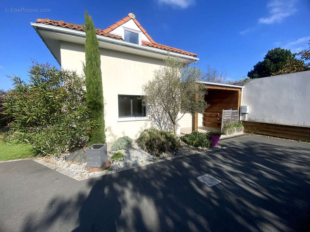 Maison à BOUGUENAIS