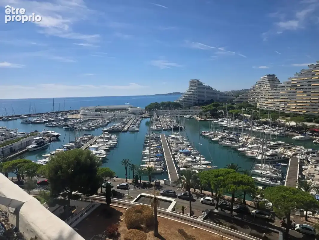 Appartement à VILLENEUVE-LOUBET