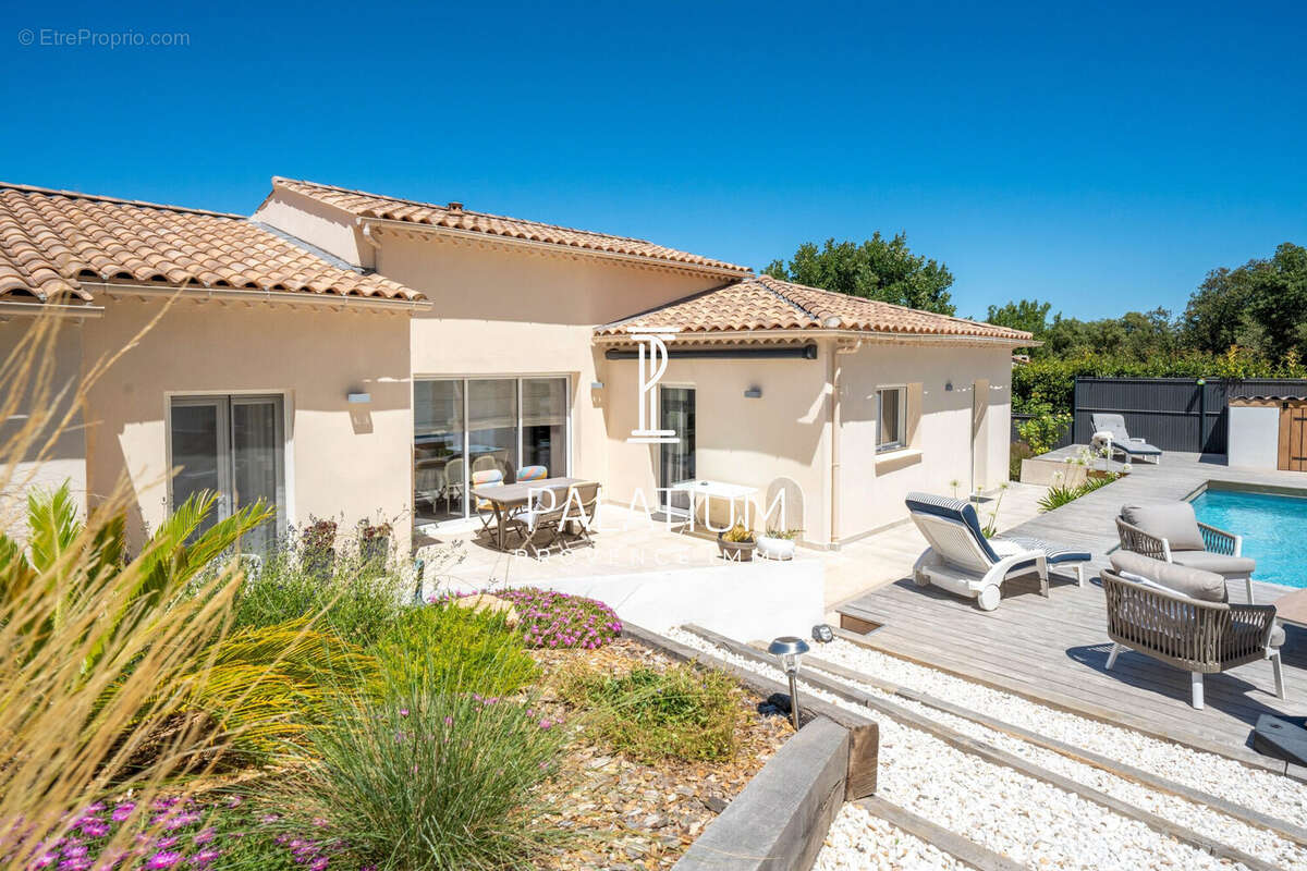 Maison à PEYROLLES-EN-PROVENCE