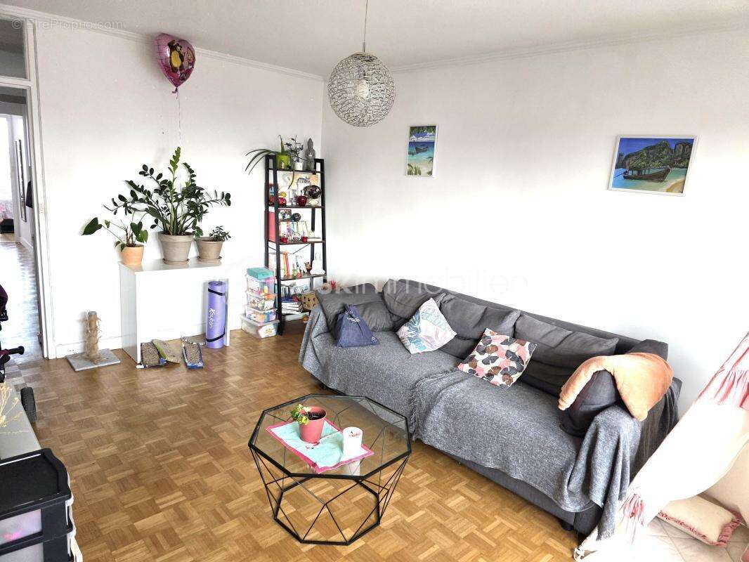 Nouveauté Secteur Mairie - Charmant Appartement de 3 pièces de 68 m² avec balcon au 6e étage sur 8 - photo 3
